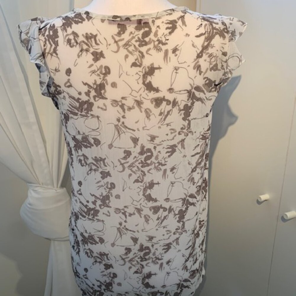 Sheer Ruffles blouse - Picture 5 of 8